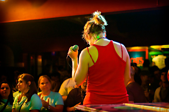 KARAOKE ON RUE BOURBON