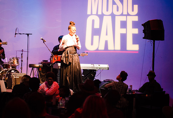 Timothy Bloom - Apollo Music Cafe - Harlem USA - 2015