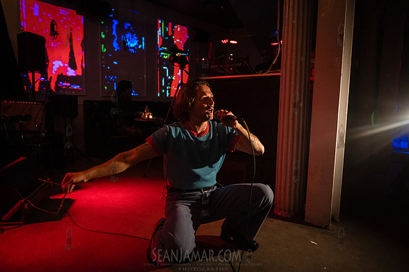 Jackie Moontan - MondoNYC - Music Showcase - Berlin - NYC - 2025