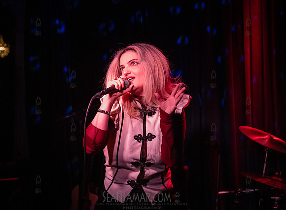Grace Blue - MondoNYC - Music Showcase - Berlin - NYC - 2025