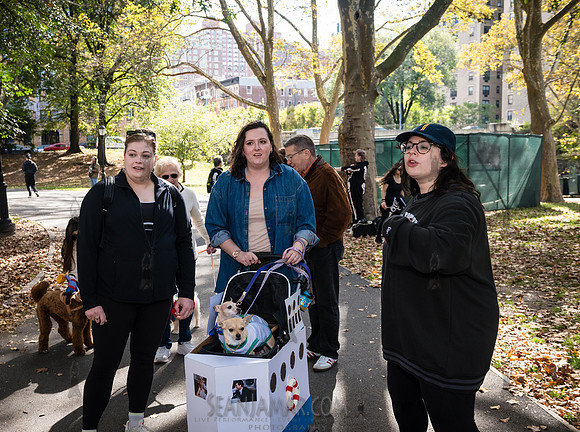 Riverside Park Conservancy - Halloween Pup Parade - Riverside Pa