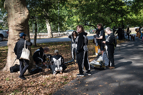 Riverside Park Conservancy - Halloween Pup Parade - Riverside Pa