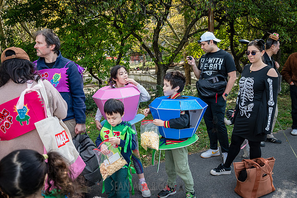 Riverside Park Conservancy - Halloween Pup Parade - Riverside Pa