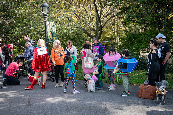 Riverside Park Conservancy - Halloween Pup Parade - Riverside Pa