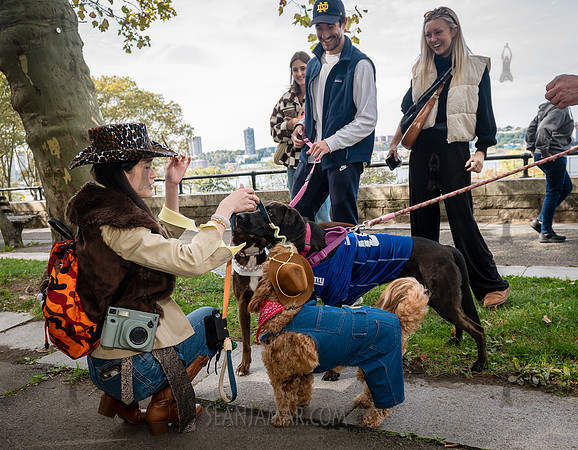 Riverside Park Conservancy - Halloween Pup Parade - Riverside Pa