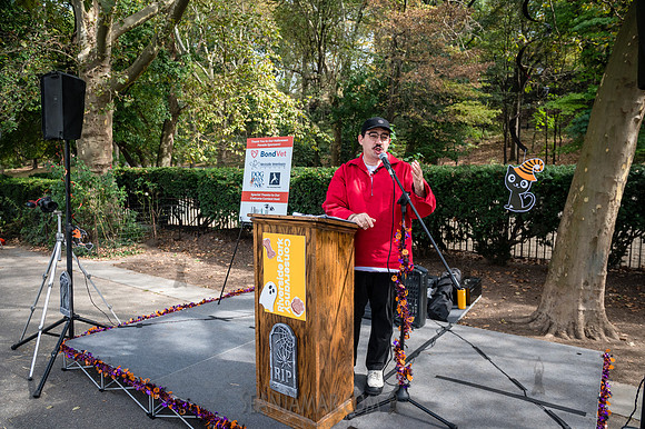 Riverside Park Conservancy - Halloween Pup Parade - Riverside Pa