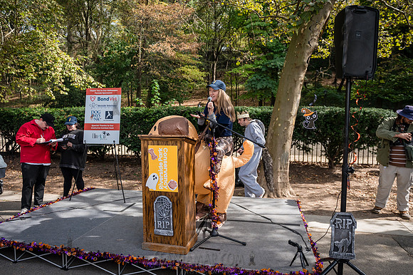 Riverside Park Conservancy - Halloween Pup Parade - Riverside Pa