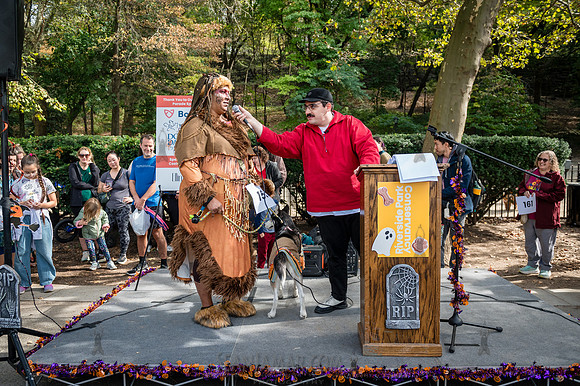 Riverside Park Conservancy - Halloween Pup Parade - Riverside Pa