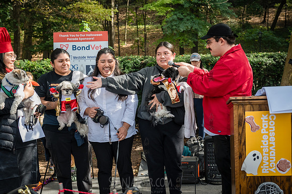 Riverside Park Conservancy - Halloween Pup Parade - Riverside Pa