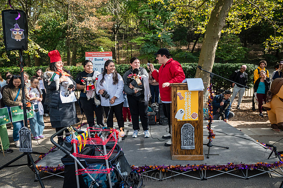 Riverside Park Conservancy - Halloween Pup Parade - Riverside Pa