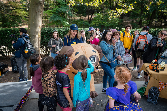 Riverside Park Conservancy - Halloween Pup Parade - Riverside Pa