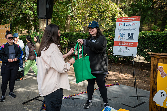 Riverside Park Conservancy - Halloween Pup Parade - Riverside Pa