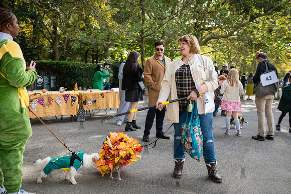Riverside Park Conservancy - Halloween Pup Parade - Riverside Pa