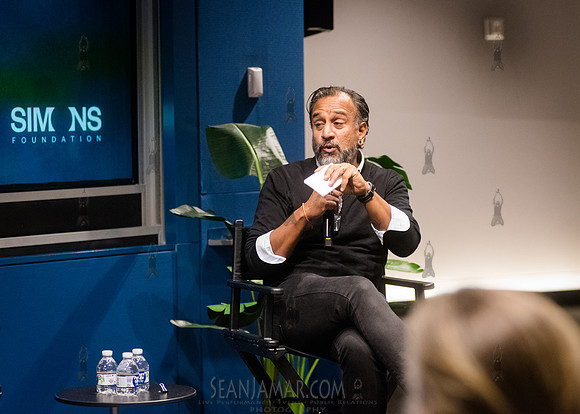 SF Presents - Monsters Memories an the Stories We Keep - Simons
