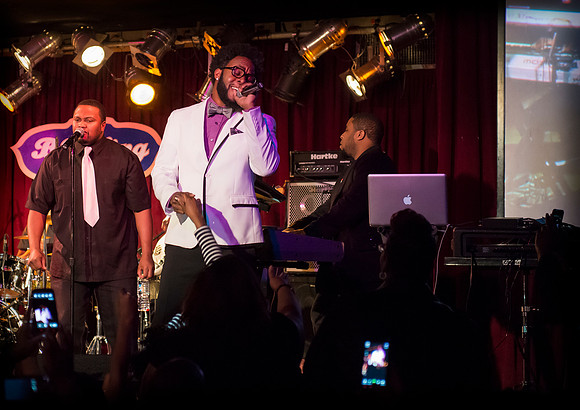 Dwele
