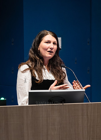 SF Presents - Weaving Webs of Silk and Stories - Simons Foundati
