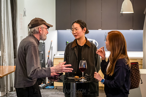SF Presents - Weaving Webs of Silk and Stories - Simons Foundati