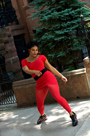 Kyra Little Da Costa Re-creating the Rosie Perez dance scene!