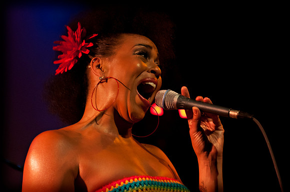 Maya Azucena
