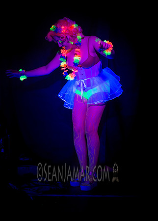 Lilly Marz - Glow Burlesque - Hells Kitchen Lounge - Newark NJ - 2017