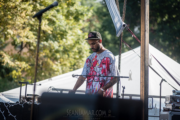 Black Noise - NYC SummerStage - Mikes Young World - Von King Par