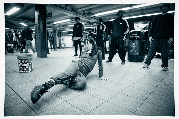Float Masters - Union Square Subway Station - NYC - 2017