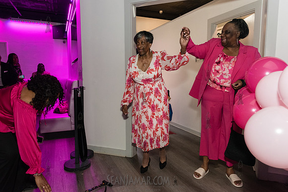 2023-06-03 Mother Moody 90th BDay - Rain - Teaneck NJ DSC_1522-4