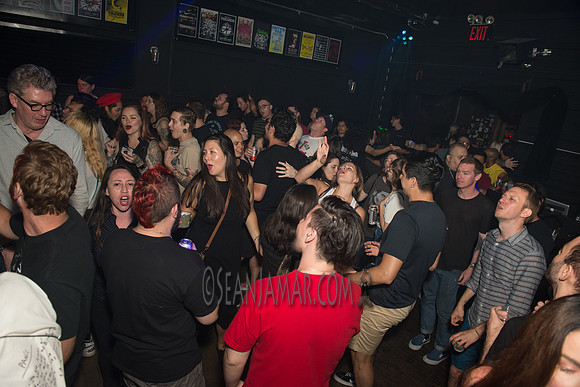 Oscillate Wildly - St Vitus Bar - BK USA - 2017
