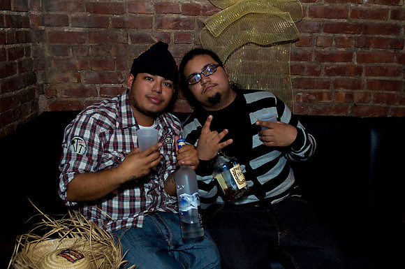 MAKE SURE YOU 'LIKE' ----> https://www.facebook.com/#!/OnesInTheAir