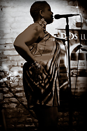QUEEN P @ SING SONG BLUES CLUB