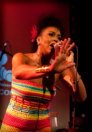 Maya Azucena