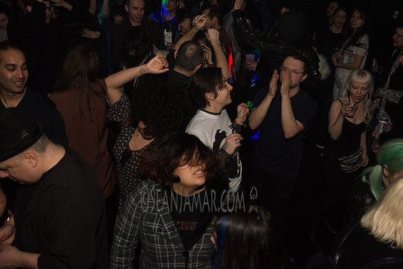 2018-02-04 Oscillate Wildly - St Vitus - BK USA-138