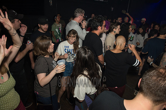 Oscillate Wildly - St Vitus Bar - BK USA - 2017