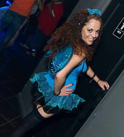 MAKE SURE YOU 'LIKE' ----> https://www.facebook.com/#!/OnesInTheAir
