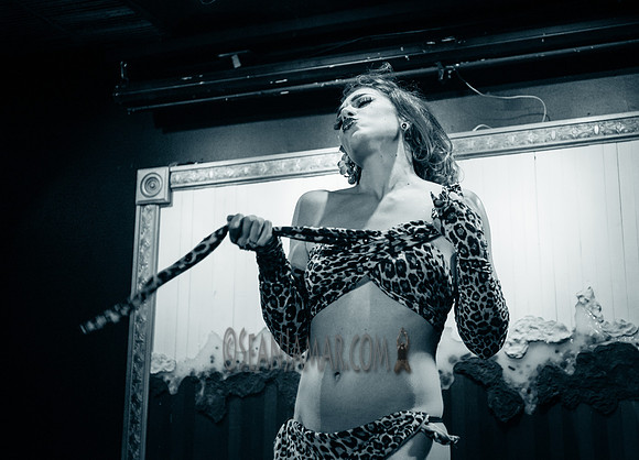 Lucy Buttons - A Tropical Tease - Le Poisson Rouge - NYC - 2017