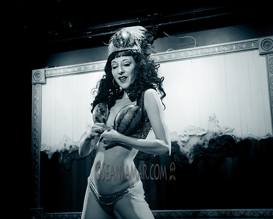 Cassandra Rosebeetle - A Tropical Tease - Le Poisson Rouge - NYC - 2017