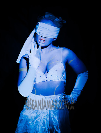 Vonka Romanov - Glow Burlesque - Hells Kitchen Lounge - Newark NJ - March 2017