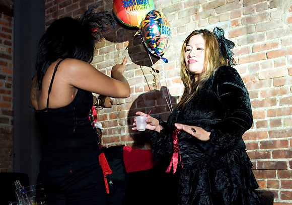 MAKE SURE YOU 'LIKE' ----> https://www.facebook.com/#!/OnesInTheAir