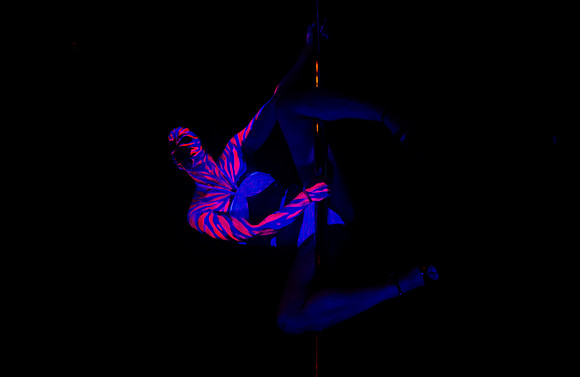 Amand Topchick - Glow Burlesque - RBar - NYC - 2013