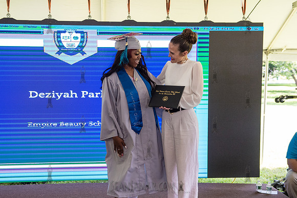 Humanitieis IV Graduation - Queens Botanical Garden - NYC - 2022