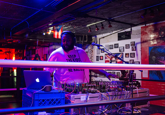 Airbnb + BandsInTown Present Wale - Overthrow Boxings - BK USA - 2018
