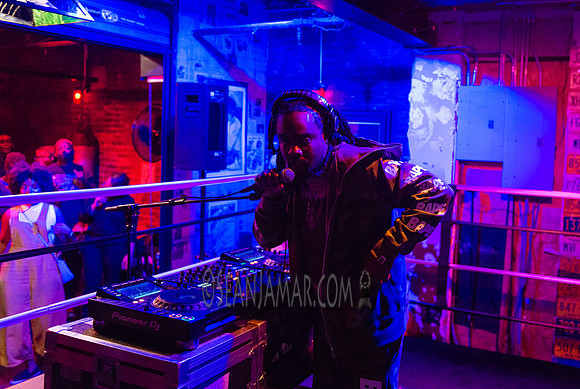 Airbnb + BandsInTown Present Wale - Overthrow Boxings - BK USA - 2018