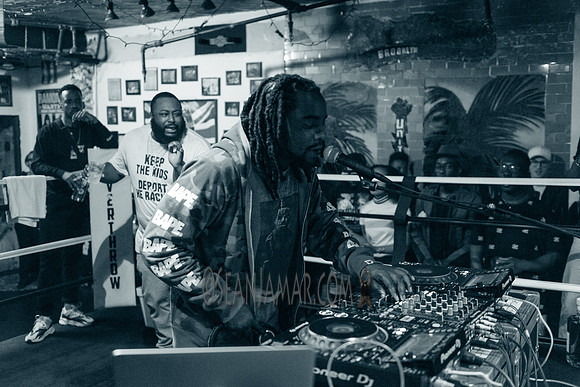 Airbnb + BandsInTown Present Wale - Overthrow Boxings - BK USA - 2018