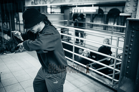 Float Masters - Union Square Subway Station - NYC - 2017