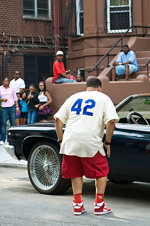Eric Roberson as 'Mookie'