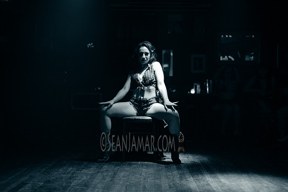 Lydia Vengance -Cirque De So Weird - Hells Kitchen Lounge - Newa
