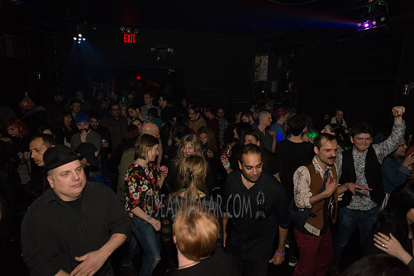 2018-02-04 Oscillate Wildly - St Vitus - BK USA-11