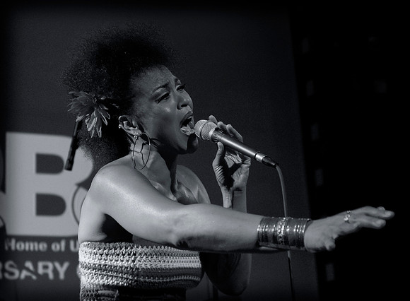 Maya Azucena