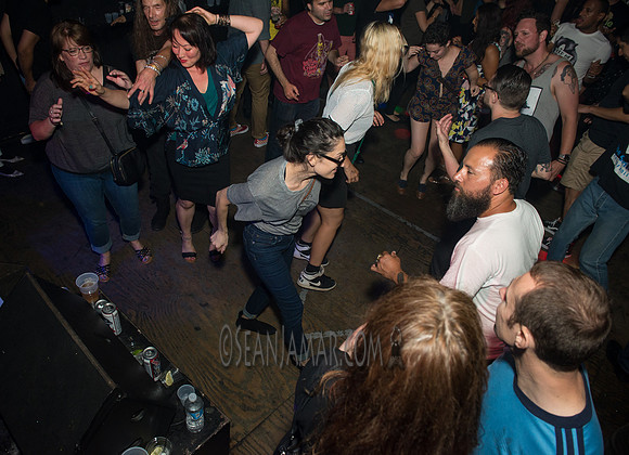 Oscillate Wildly - St Vitus Bar - BK USA - 2017