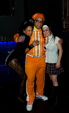 MAKE SURE YOU 'LIKE' ----> https://www.facebook.com/#!/OnesInTheAir